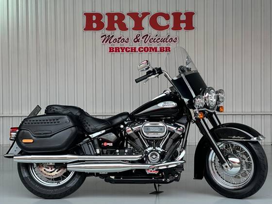 HARLEY-DAVIDSON SOFTAIL HERITAGE CLASSIC 114 